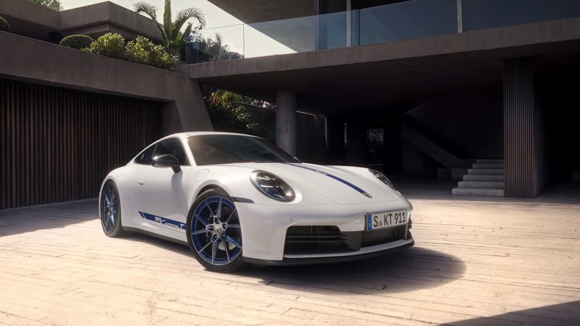 2025 Porsche 911 Design - Feature Image