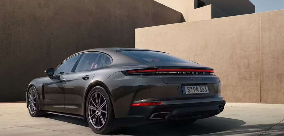 2025 Porsche Panamera 4 Featured Image